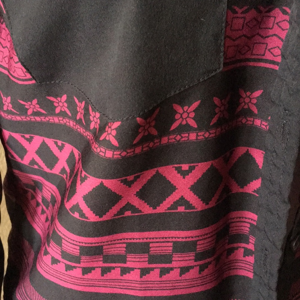 Hurley Top - Picture 3 of 7